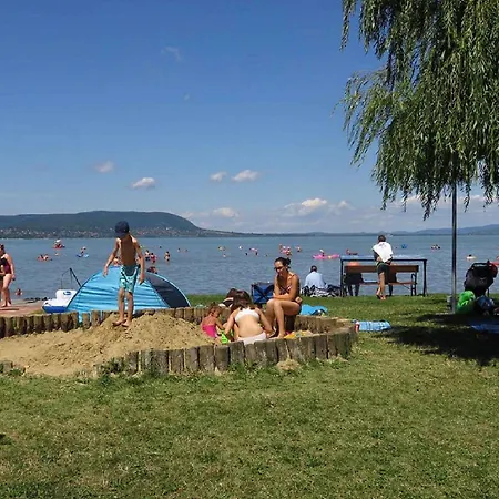 In 44886 Balatonkeresztúr