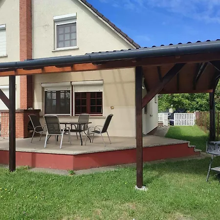 In 44886 Tatil Evi Balatonkeresztúr